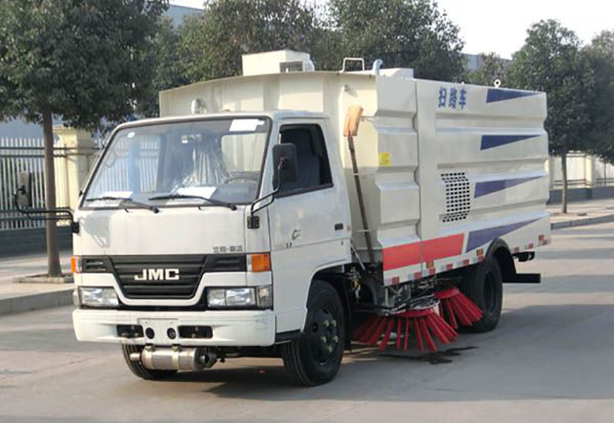 江鈴小型掃路車(chē)